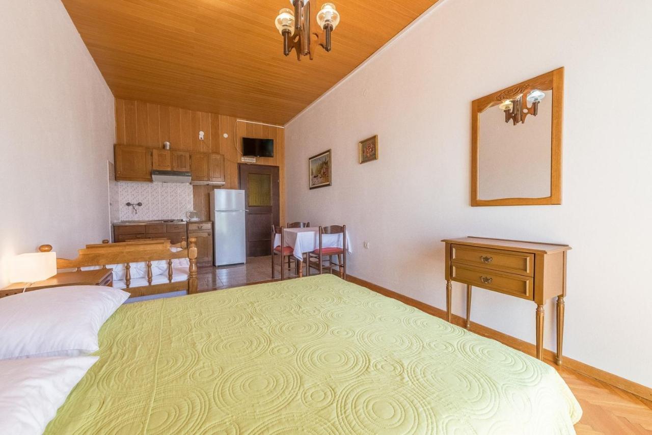 Apartments Kod Cara Локва-Рогозница Экстерьер фото